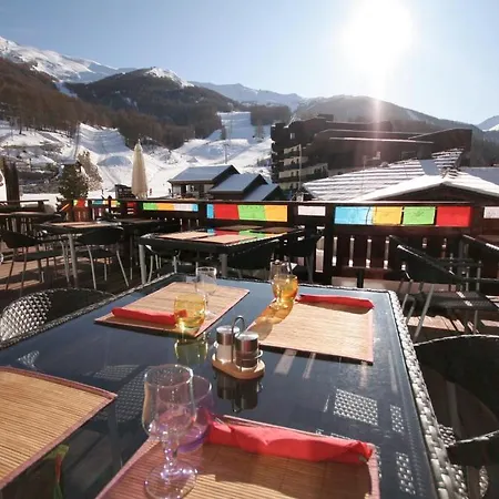 Hotel L'Escale Blanche